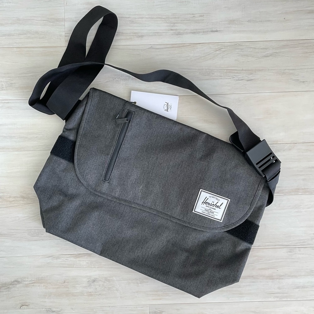 NWT Hershel Odell Gray Messenger Bag